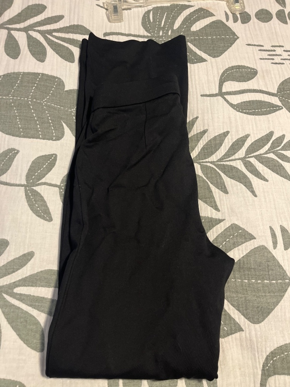 EXPRESS Pull-on Signature Ponte Mid Rise Bootcut Pant - Picture 4 of 6